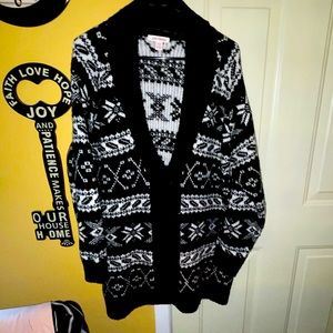 Beautiful Sweater great for those chilly days by Joe Fesh